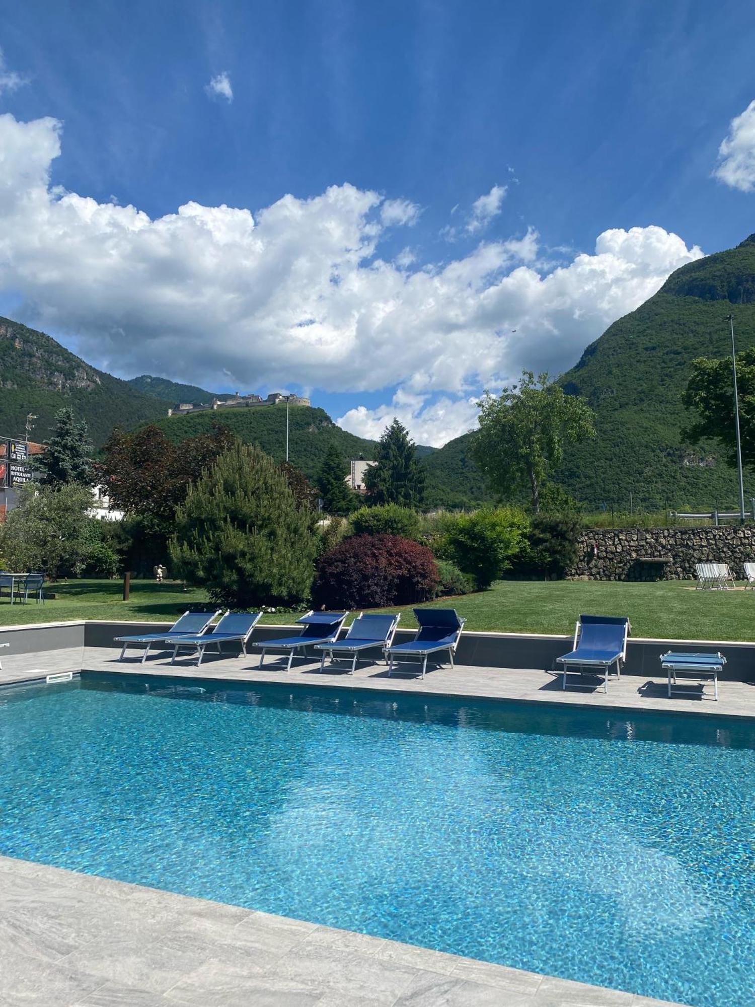 Villaggio Hotel Aquila Calliano  Buitenkant foto